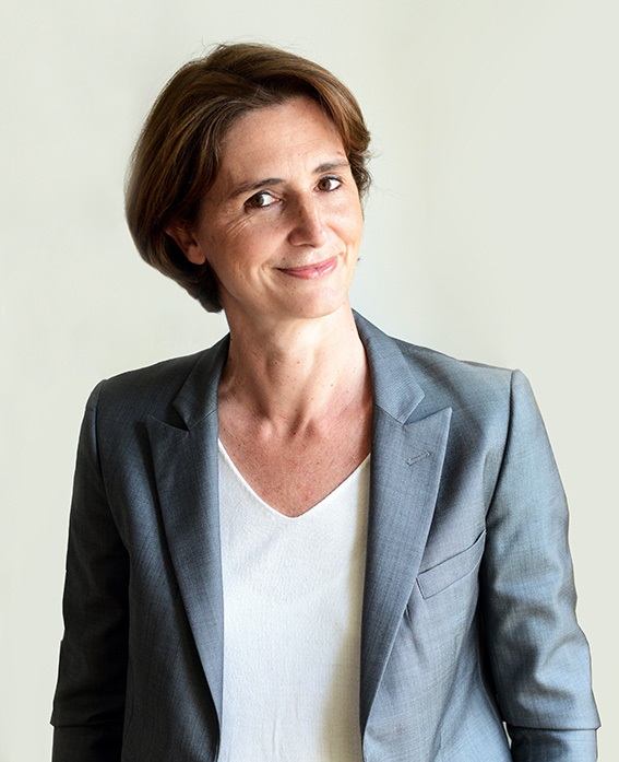 TXT 2 E. Mironesco P TXT 2 E. Mironesco P